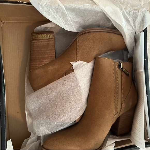 BNIB BLONDO BOOTS - Picture 2 of 5